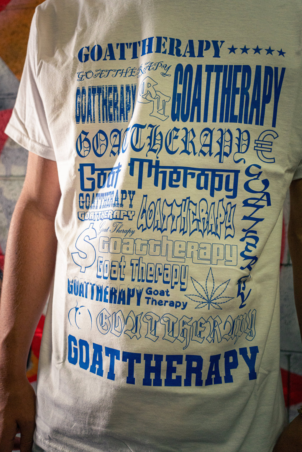 MULTI FONT TEE W&BL