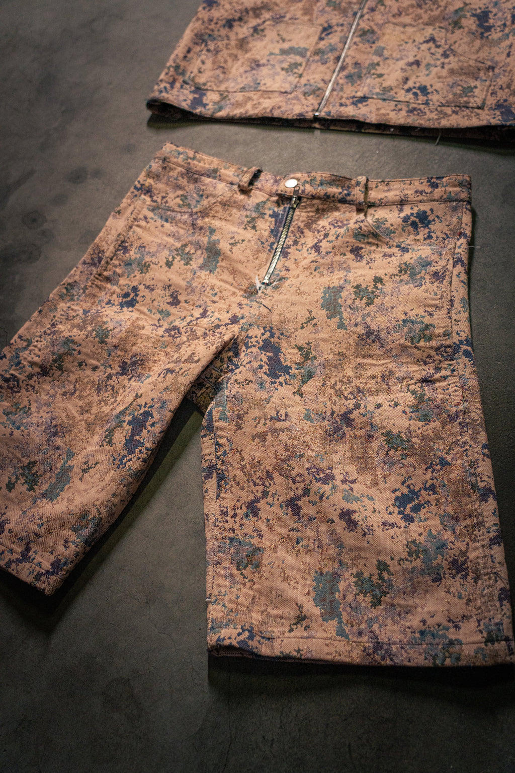 SAND CAMO SHORTS