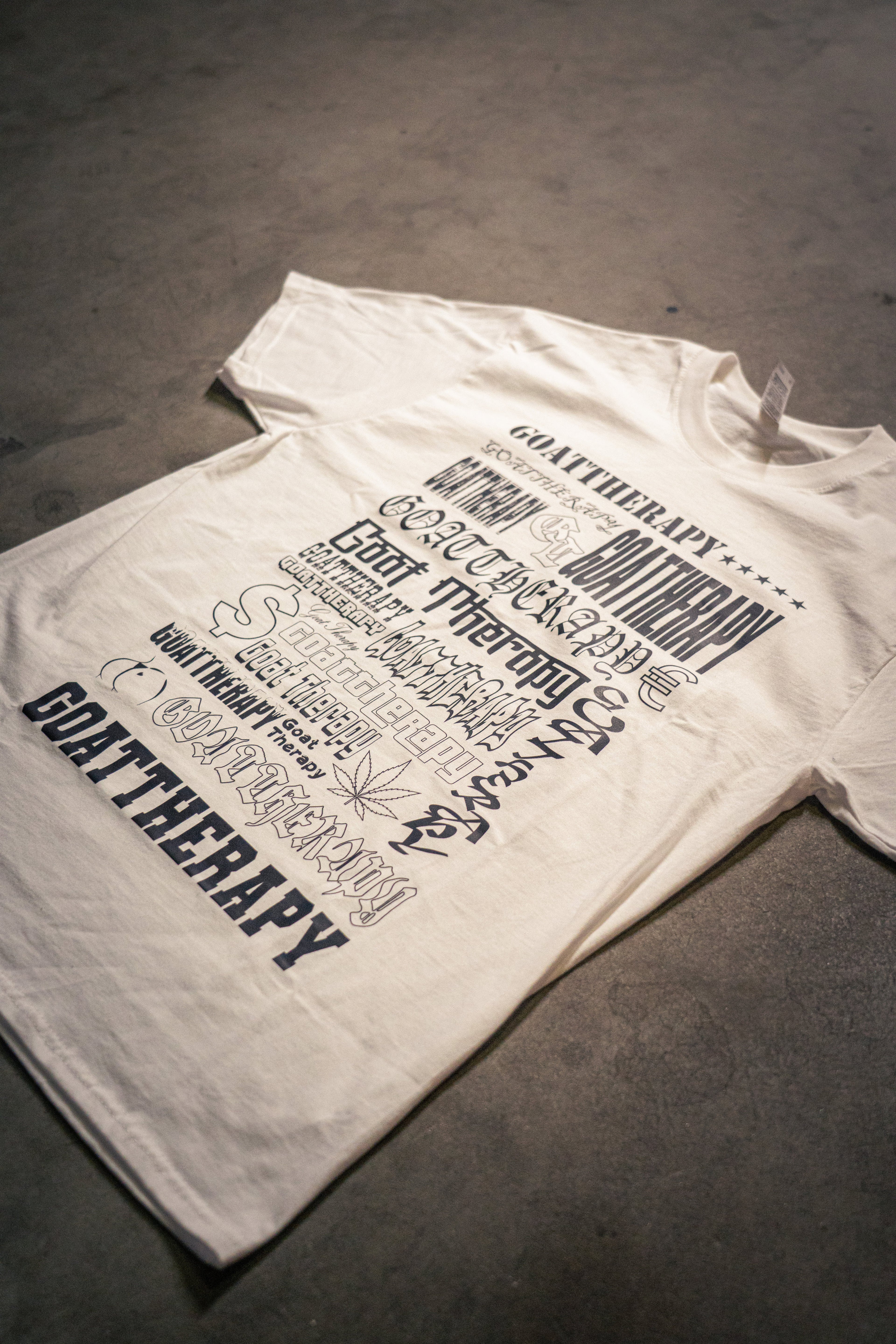 MULTI FONT TEE W&B